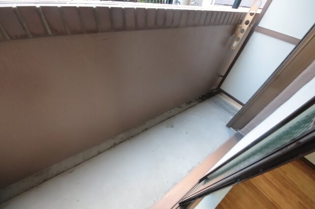 物件内観写真19　(お洗濯にも便利なバルコニー付き)