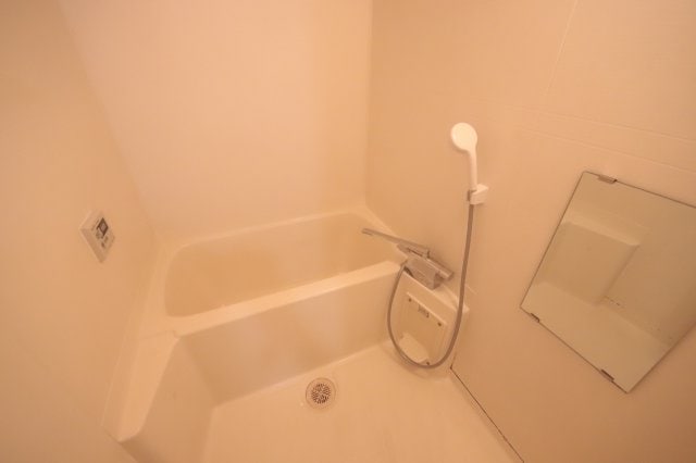 物件内観写真4　(ゆったり過ごせるお風呂です)