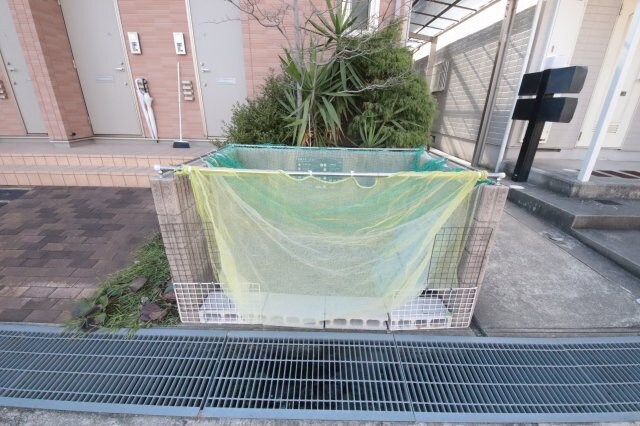 物件外観写真2　(駐車場完備です)