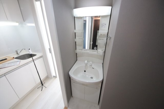 物件内観写真8　(スペースが確保できる洗面所です)