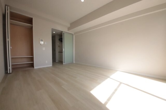 物件内観写真11　(ゆったり過ごせる居間です)