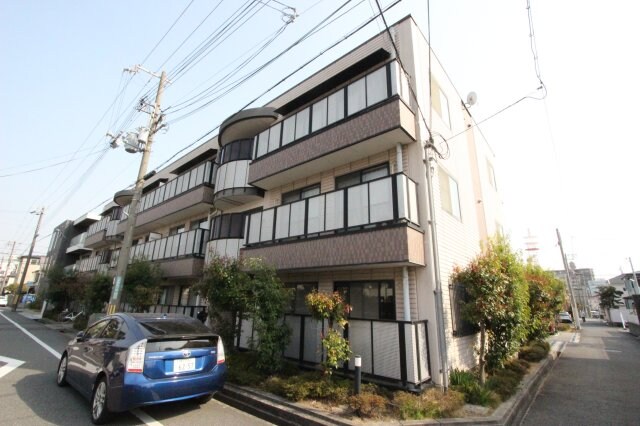 物件外観写真1　(建物外観を気になさる方へ、見た目の良い物件です)