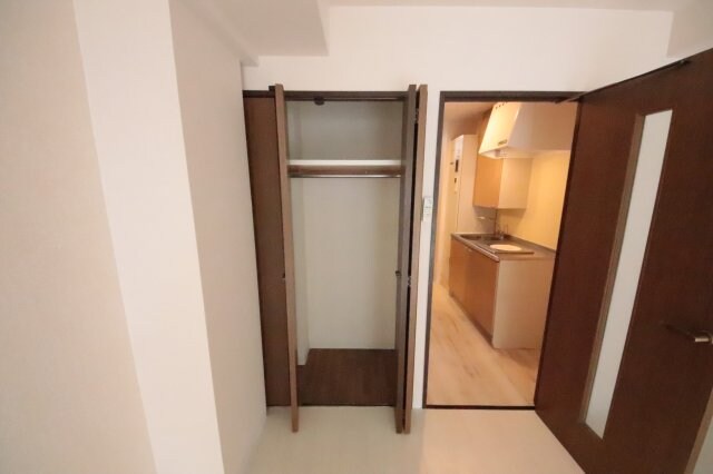 物件内観写真10　(収納スペース豊富です)