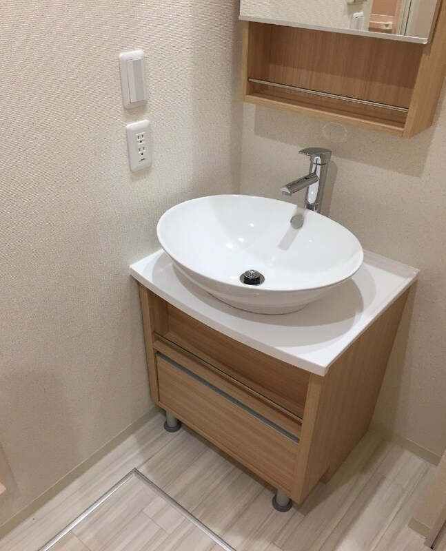 物件内観写真14　(明るい洗面所です)