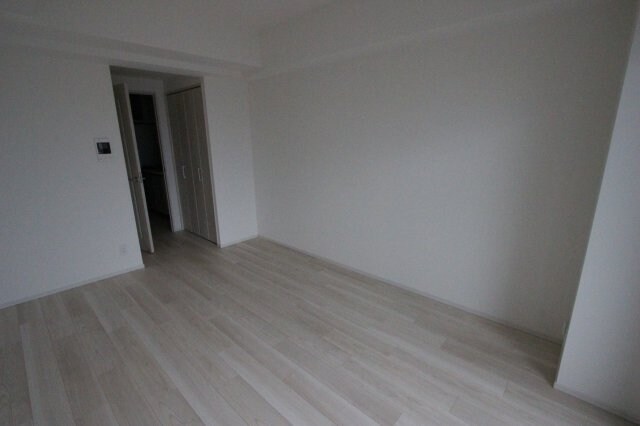 物件内観写真19　(ゆったりとしたリビングです)