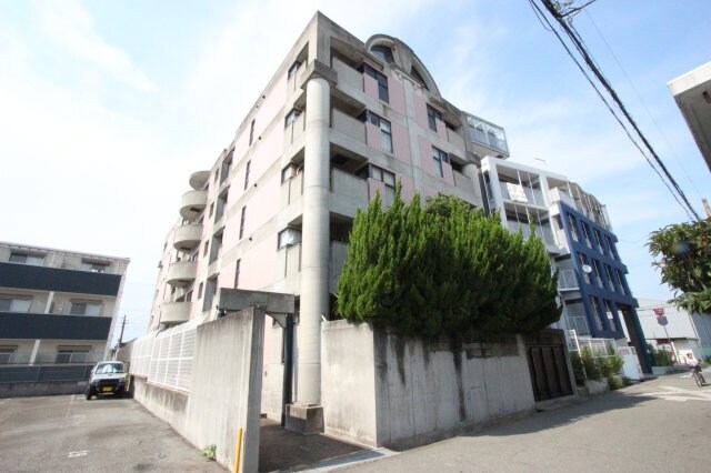 物件外観写真1　(物件の外観です)