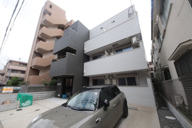 物件外観写真1　(建物外観を気になさる方へ、見た目の良い物件です)