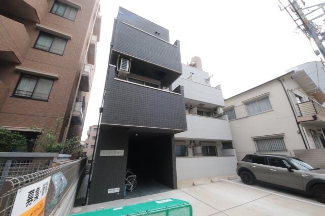 物件外観写真2　(外観もきれいです)