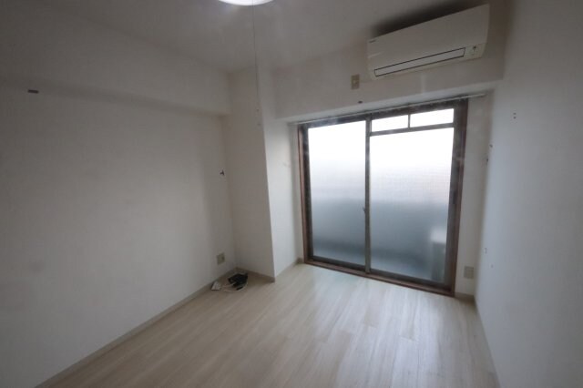 物件内観写真12　(ゆったり過ごせる居間です)