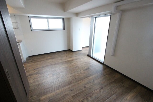 物件内観写真4　(おしゃれなリビングです)