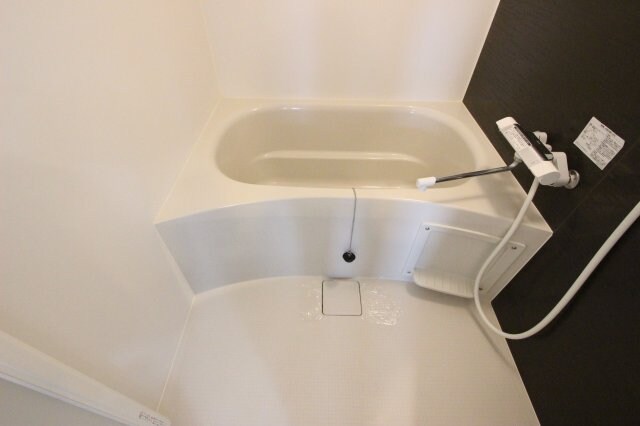 物件内観写真5　(ゆったり過ごせるお風呂です)