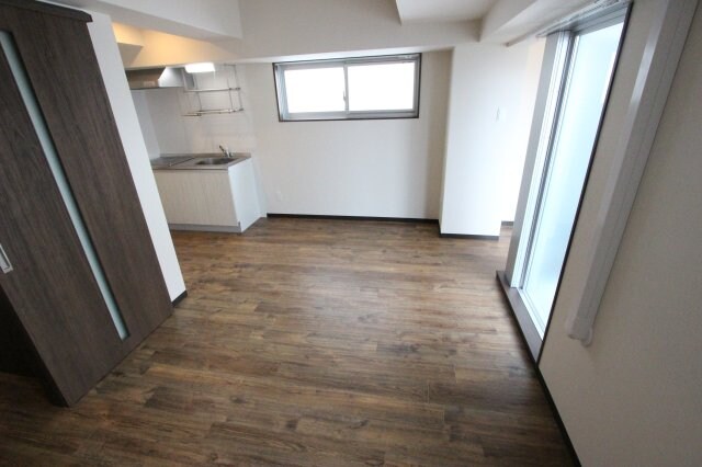 物件内観写真16　(ゆったり過ごせるリビングです)