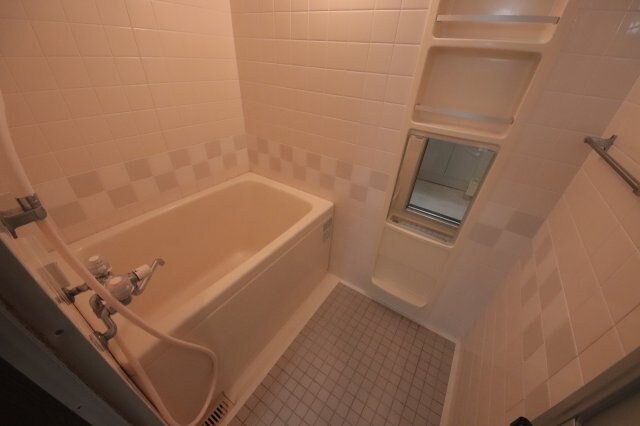 物件内観写真5　(きれいなお風呂です)