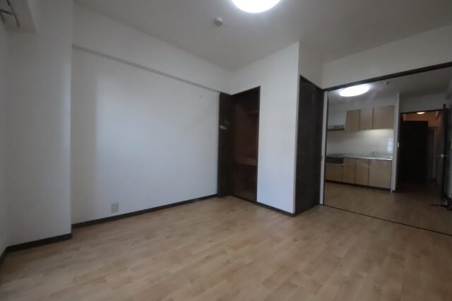 物件内観写真16　(使いやすい居間です)