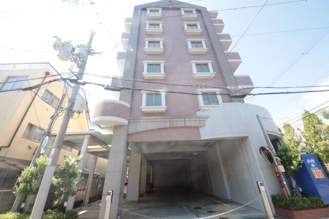 物件外観写真3　(落ち着いた雰囲気の外観です)