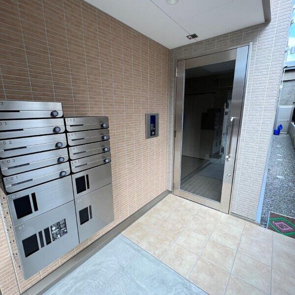 物件外観写真5　(建物の内部です)