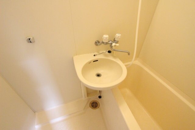 物件内観写真11　(きれいなお風呂です)