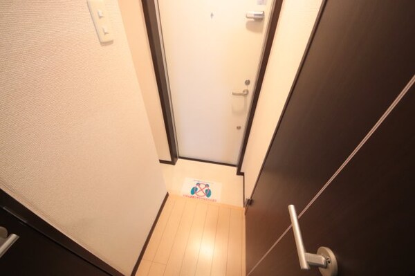 玄関(同社施工例です。)