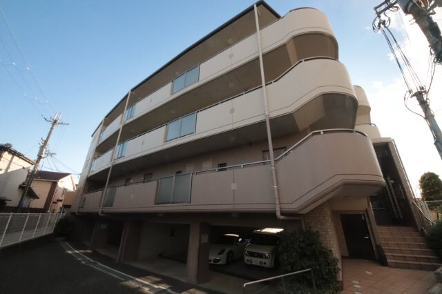 物件外観写真1　(建物外観を気になさる方へ、見た目の良い物件です)