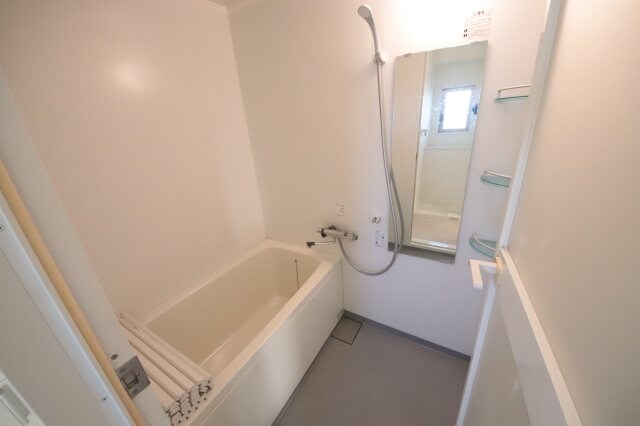 物件内観写真6　(お風呂で日々の疲れを落としましょう)