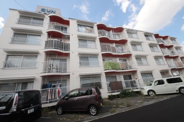 物件外観写真1　(外観もきれいです)