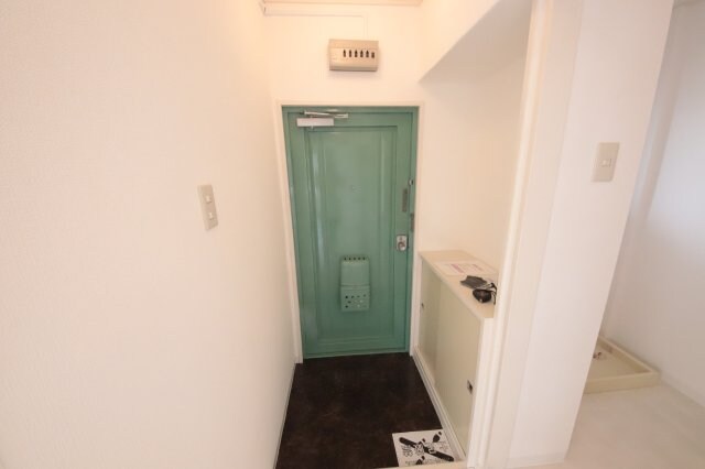 物件内観写真10　(きれいな玄関です)
