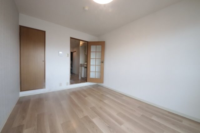 物件内観写真9　(ゆったり過ごせるリビングです)