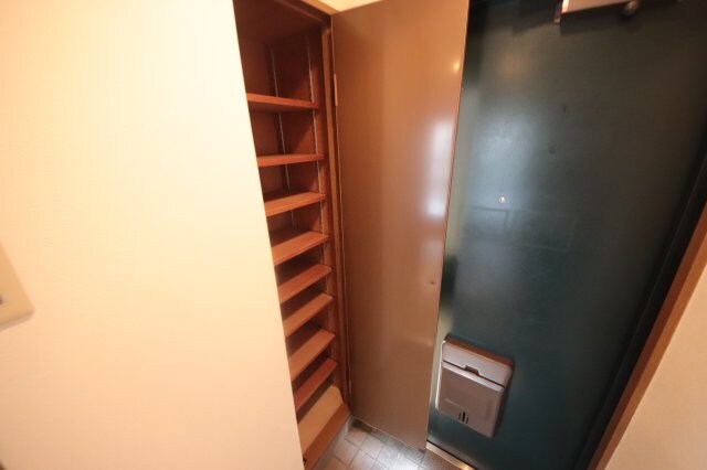 物件内観写真13　(収納のためのスペースです)