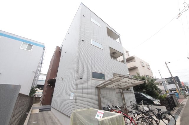 物件外観写真1　(外観です)