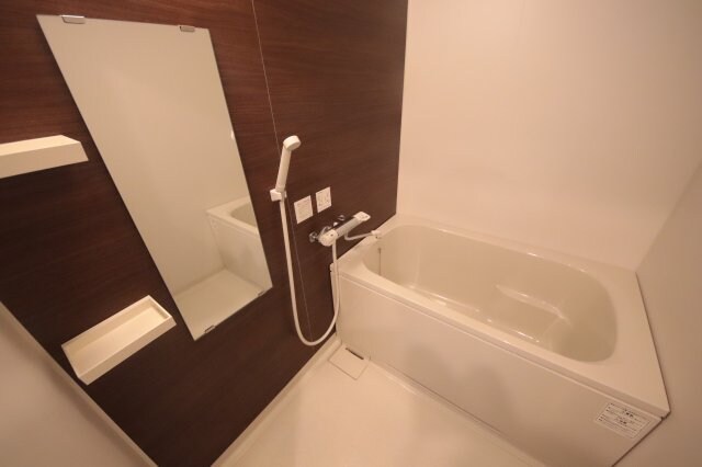 物件内観写真5　(きれいなお風呂です)