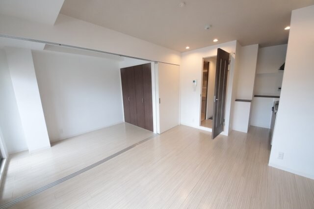 物件内観写真7　(ゆったり過ごせる居間です)