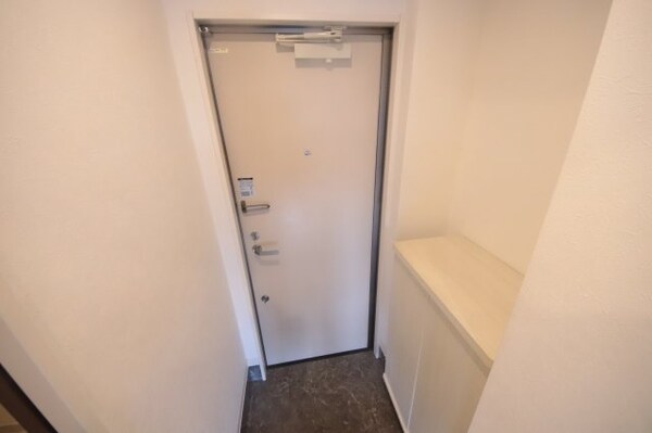 玄関(毎日通る玄関はこちらです)