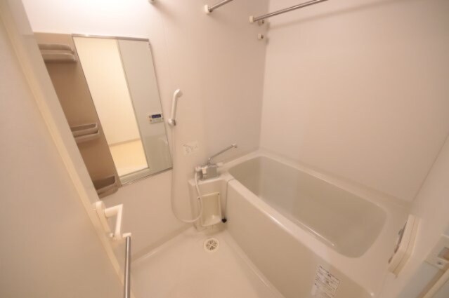 物件内観写真7　(ゆったり過ごせるお風呂です)