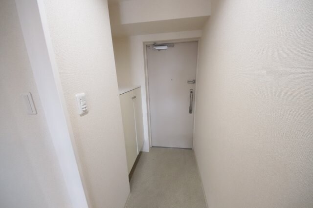 物件内観写真8　(落ち着いた玄関です)