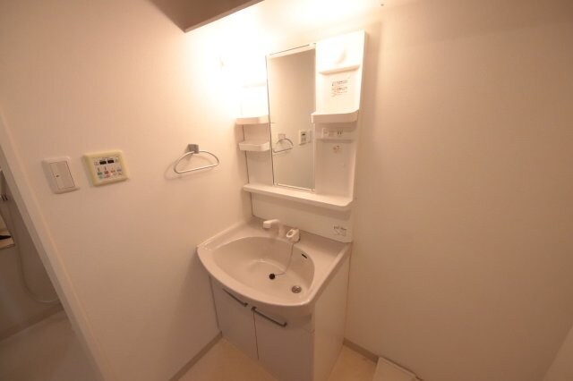 物件内観写真12　(洗面所です)