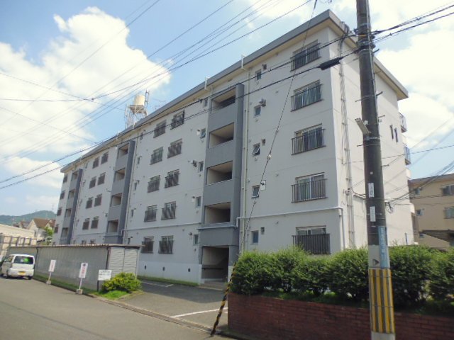 パナソニック郡津団地１１号棟