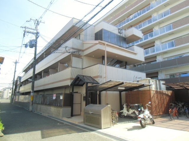 御幸マンションの物件外観写真