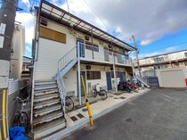 新家ハイツの外観写真