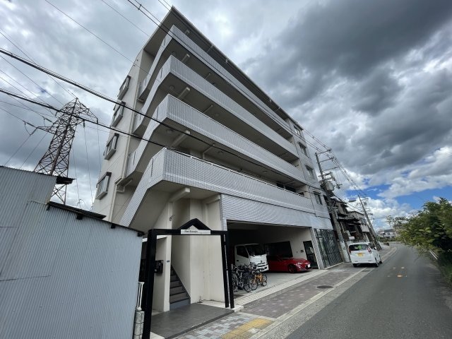 豊栄マンションの物件外観写真