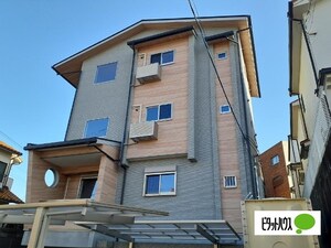 シャンテー東香里外観写真