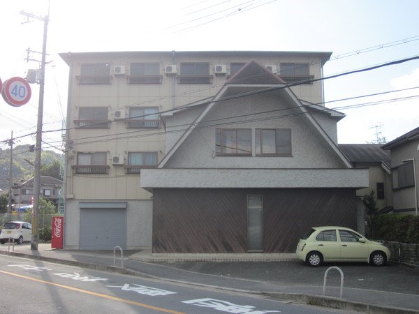 ファミールアラキ