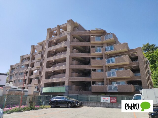 サンメゾン香里成田西町の物件外観写真