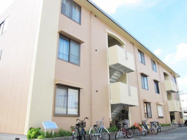 メゾン・デ・クルールの物件外観写真