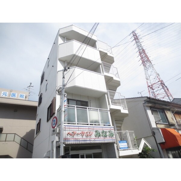 みなみマンションの物件外観写真