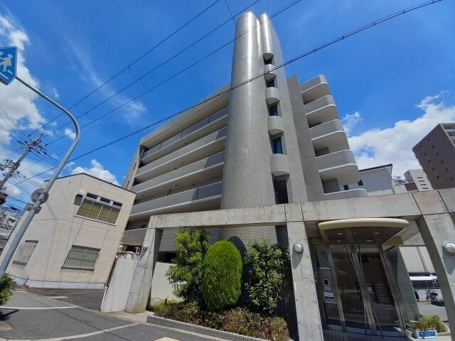 ラフィーネ香里園の物件外観写真