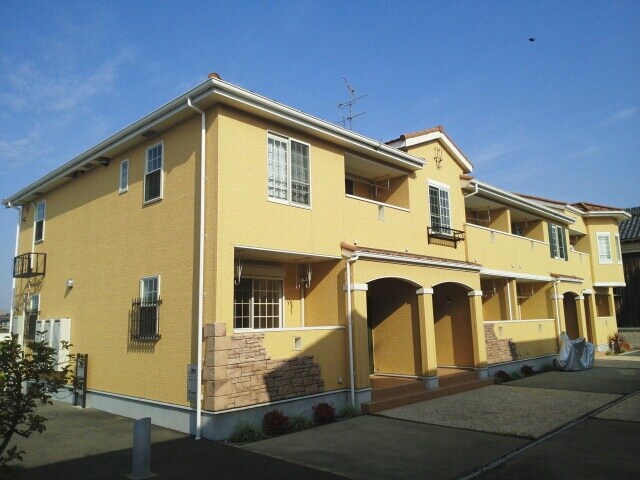 メルシー　ボンジョルネ　Ａ棟の物件外観写真