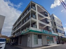 ウエストハイツの外観写真