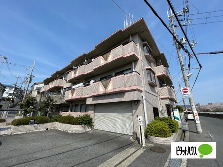 サン・バリー・アツ・カワカツ外観写真
