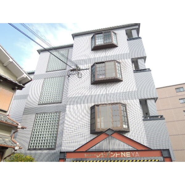 シャトーレジデント寝屋の物件外観写真