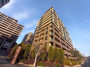ディーレスティア香里ケ丘A棟外観写真